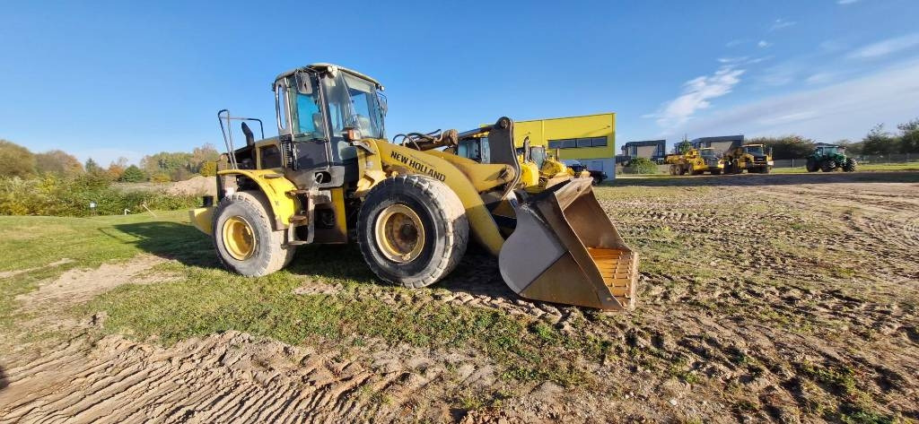 New Holland W 190 B  - اللودر بعجل: صور 4 New Holland W 190 B  - اللودر بعجل: صور 4