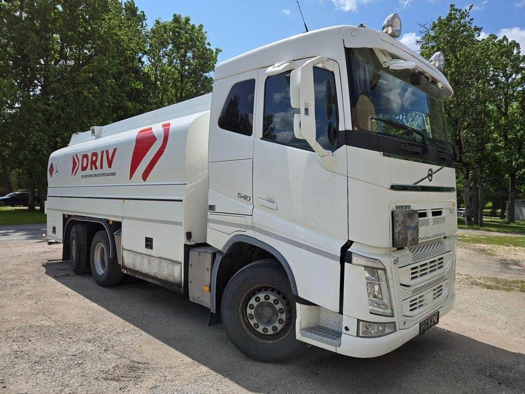 Volvo FH540 6x2 ADR - شاحنة صهريج: صور 5 Volvo FH540 6x2 ADR - شاحنة صهريج: صور 5