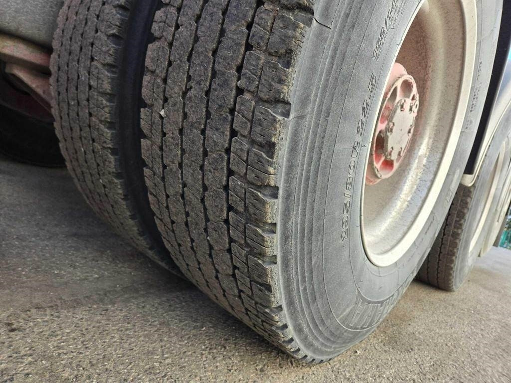 الشاسيه شاحنة Volvo FH540 8X4 CHASSY: صور 14 الشاسيه شاحنة Volvo FH540 8X4 CHASSY: صور 14