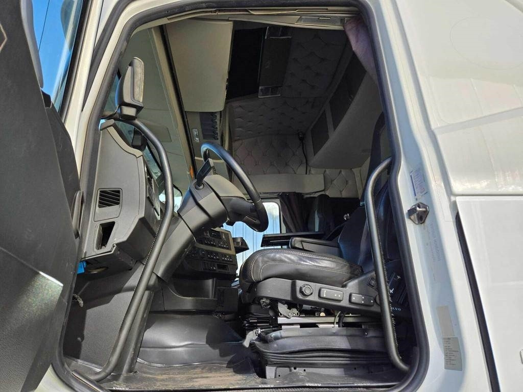 الشاسيه شاحنة Volvo FH540 8X4 CHASSY: صور 7 الشاسيه شاحنة Volvo FH540 8X4 CHASSY: صور 7