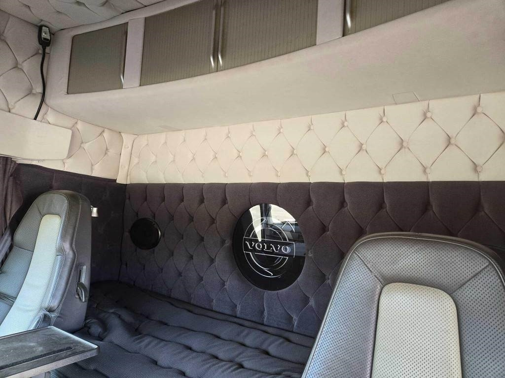 الشاسيه شاحنة Volvo FH540 8X4 CHASSY: صور 10 الشاسيه شاحنة Volvo FH540 8X4 CHASSY: صور 10