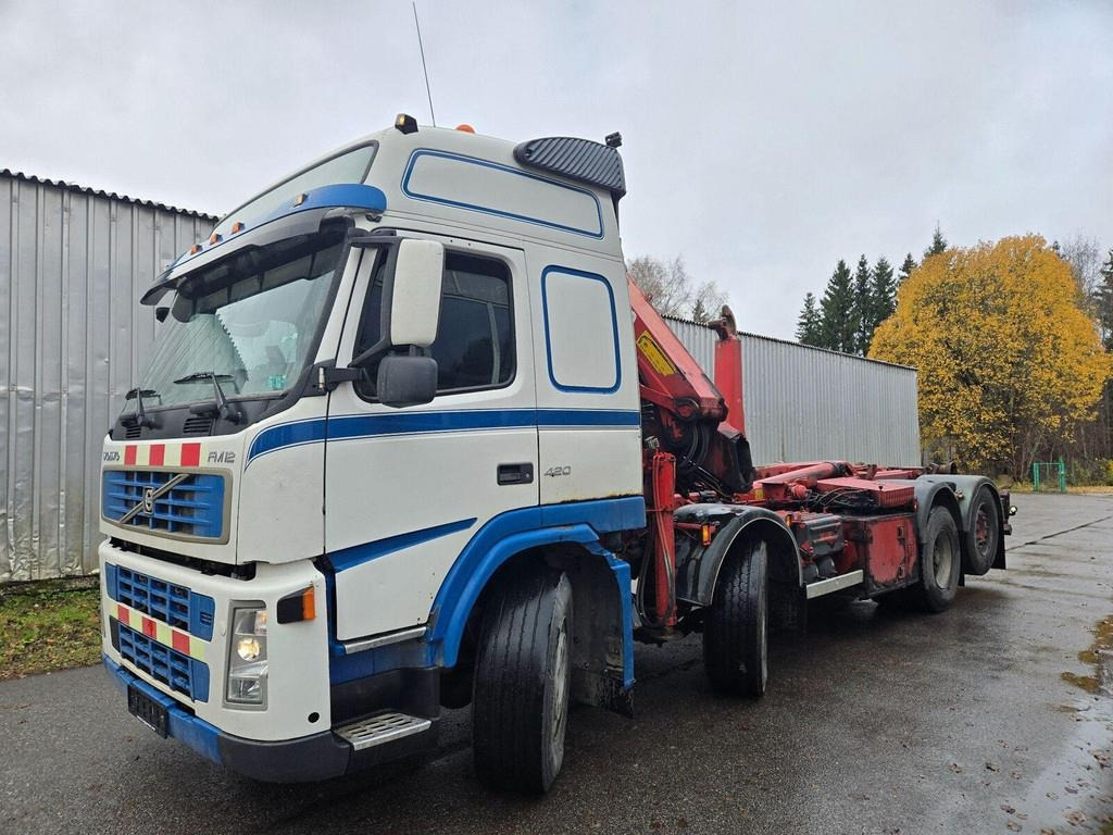 Volvo FM12 420 8X2 HMF 2220 K4 - شاحنة ذات الخطاف: صور 1 Volvo FM12 420 8X2 HMF 2220 K4 - شاحنة ذات الخطاف: صور 1