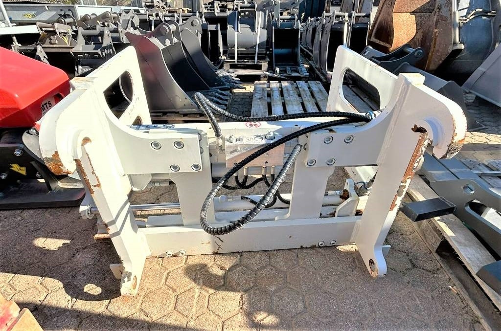 Cascade 18J-BCB-Ballenklammer für Radlader - مخلبي - آلات البناء: صور 4 Cascade 18J-BCB-Ballenklammer für Radlader - مخلبي - آلات البناء: صور 4