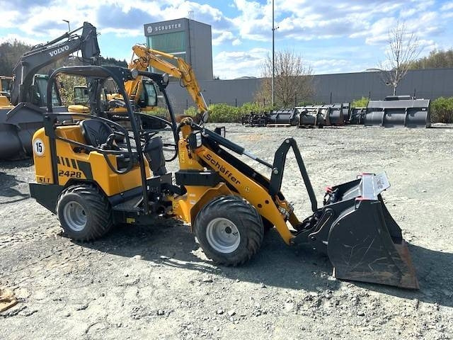 Schäffer 2428 SLT - اللودر بعجل: صور 3 Schäffer 2428 SLT - اللودر بعجل: صور 3
