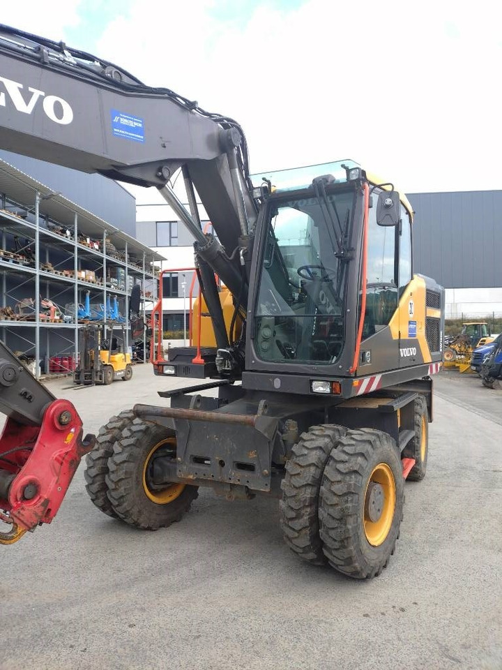 Volvo EW 160 E - حفارة على عجلات: صور 3 Volvo EW 160 E - حفارة على عجلات: صور 3