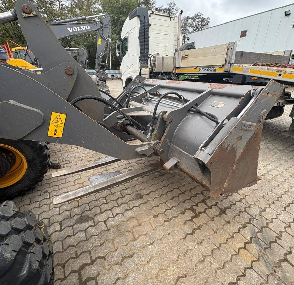 Volvo L 35 G - اللودر بعجل: صور 5 Volvo L 35 G - اللودر بعجل: صور 5