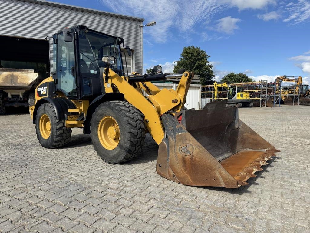 CAT 908M  - اللودر بعجل: صور 3 CAT 908M  - اللودر بعجل: صور 3