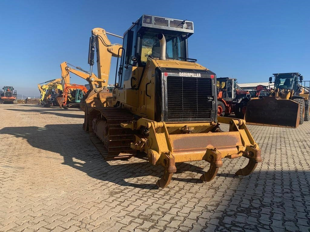 CAT 973 D - اللودر المجنزر: صور 3 CAT 973 D - اللودر المجنزر: صور 3