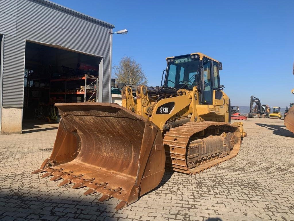 CAT 973 D - اللودر المجنزر: صور 1 CAT 973 D - اللودر المجنزر: صور 1