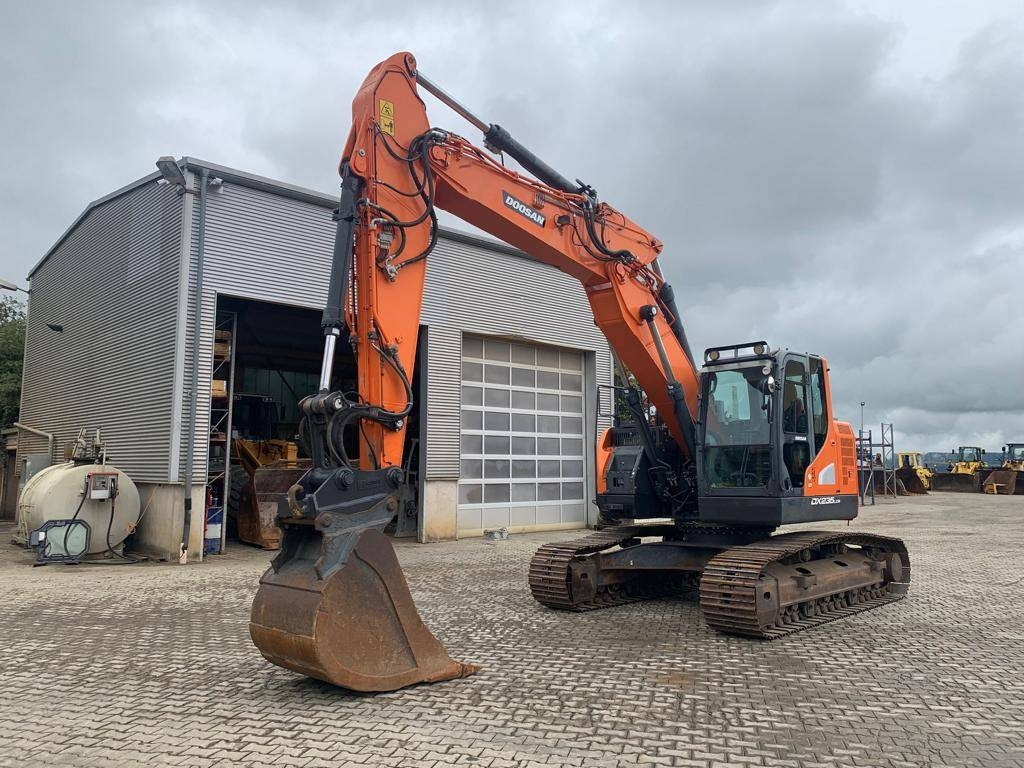 Doosan DX 235 LCR-5 - حفارات زحافة: صور 1 Doosan DX 235 LCR-5 - حفارات زحافة: صور 1