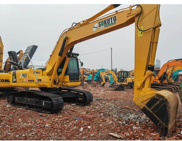 2021 Komatsu PC220-8 - حفارات زحافة: صور 1 2021 Komatsu PC220-8 - حفارات زحافة: صور 1