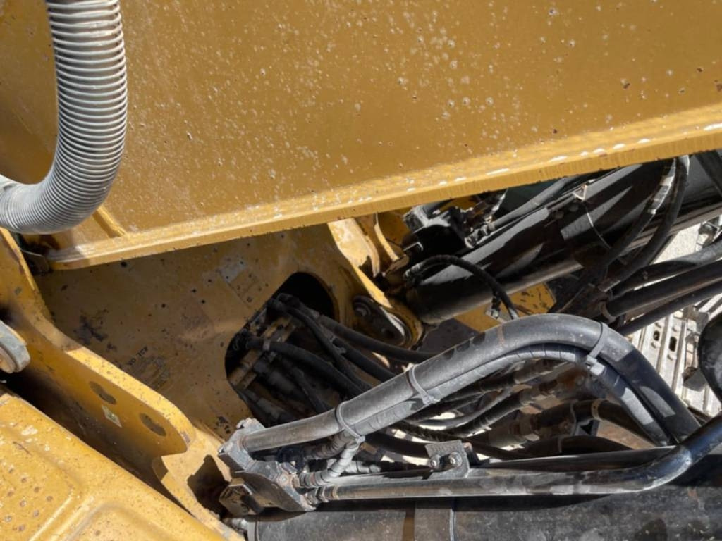 CAT 330 D LN - حفارات زحافة: صور 1 CAT 330 D LN - حفارات زحافة: صور 1