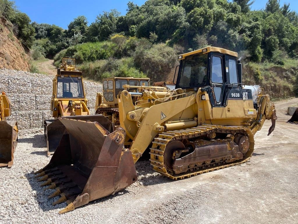CAT 963B - اللودر المجنزر: صور 1 CAT 963B - اللودر المجنزر: صور 1