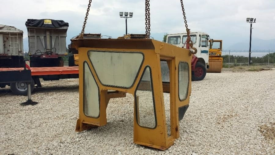 CAT Καμπίνα Caterpillar - الكبائن - آلات البناء: صور 1 CAT Καμπίνα Caterpillar - الكبائن - آلات البناء: صور 1