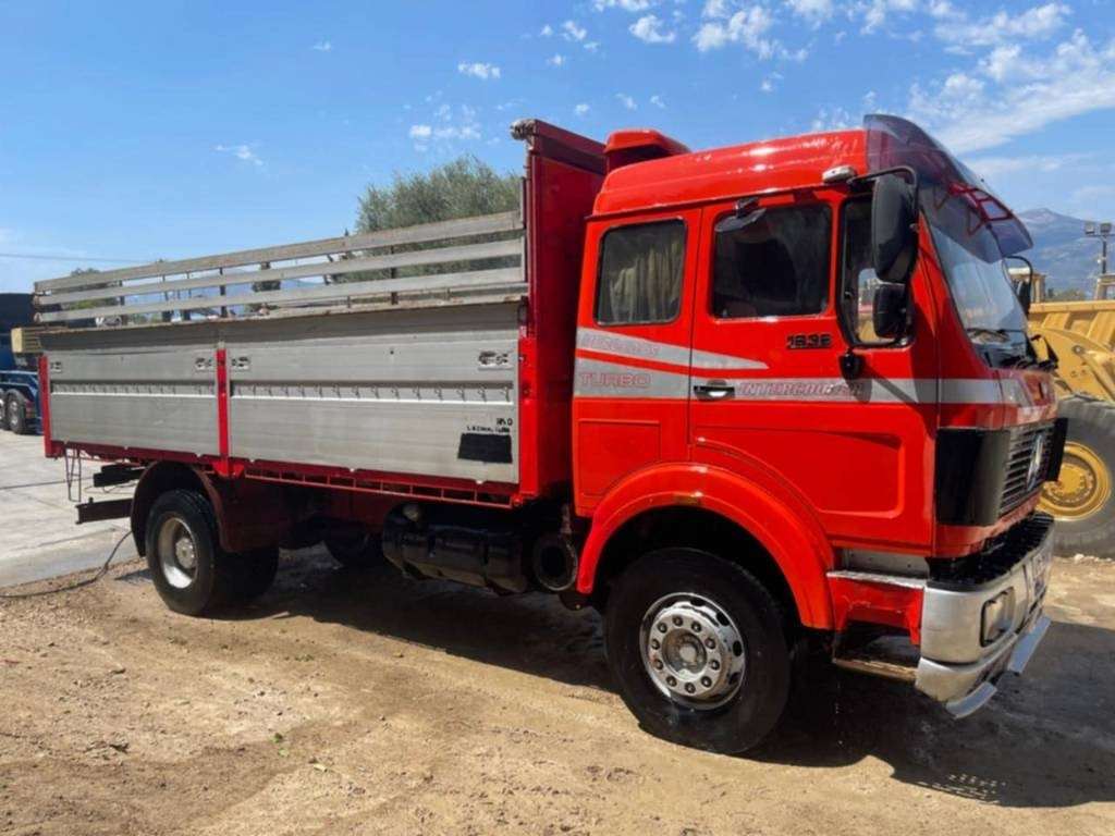 Mercedes-Benz 1638 - شاحنات مسطحة: صور 3 Mercedes-Benz 1638 - شاحنات مسطحة: صور 3