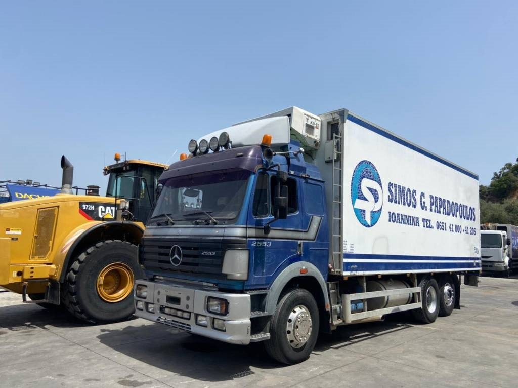 Mercedes-Benz 2553L  - مبردة شاحنة: صور 2 Mercedes-Benz 2553L  - مبردة شاحنة: صور 2