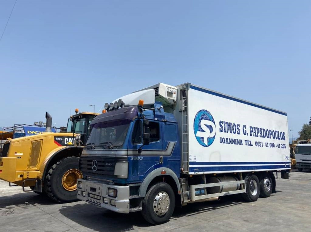 Mercedes-Benz 2553L  - مبردة شاحنة: صور 5 Mercedes-Benz 2553L  - مبردة شاحنة: صور 5