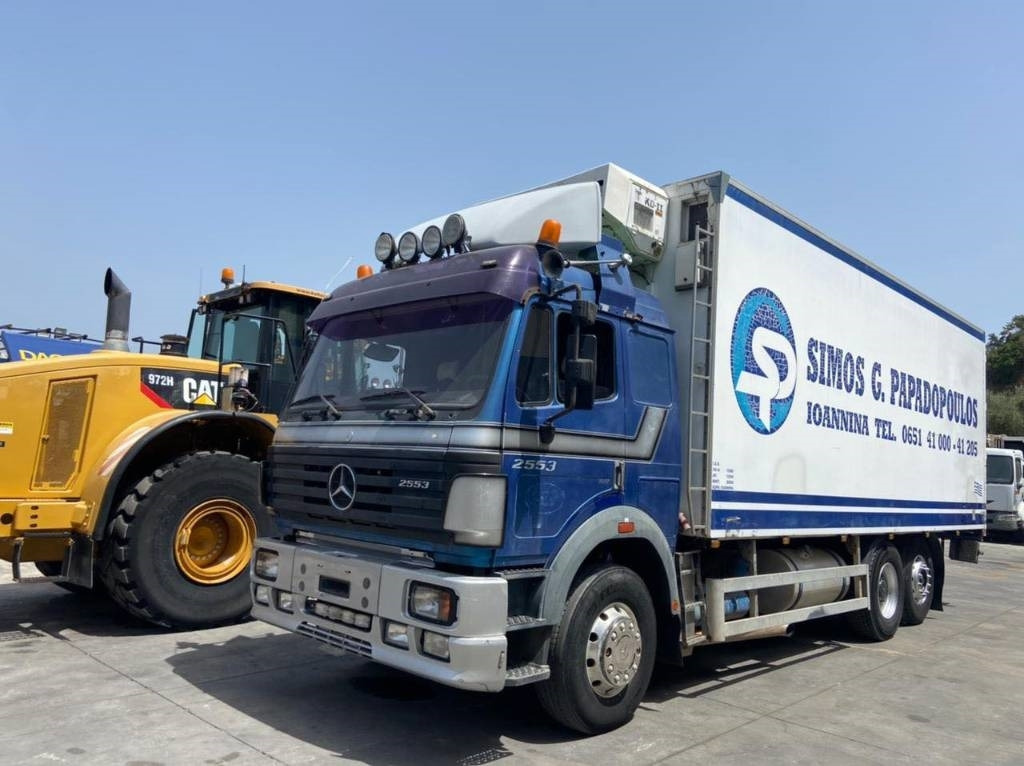 Mercedes-Benz 2553L  - مبردة شاحنة: صور 1 Mercedes-Benz 2553L  - مبردة شاحنة: صور 1