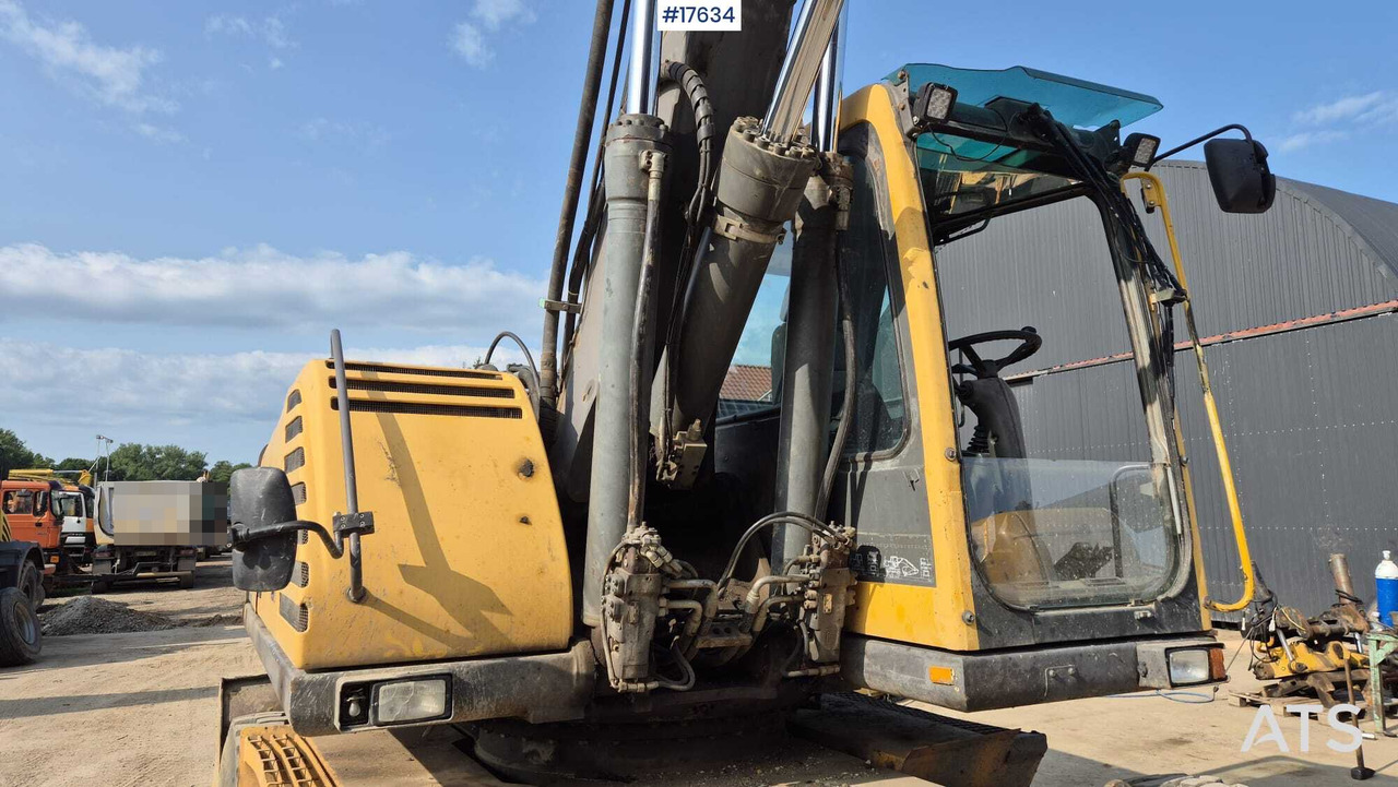 حفارة على عجلات 2004 Volvo EW 180 B: صور 16