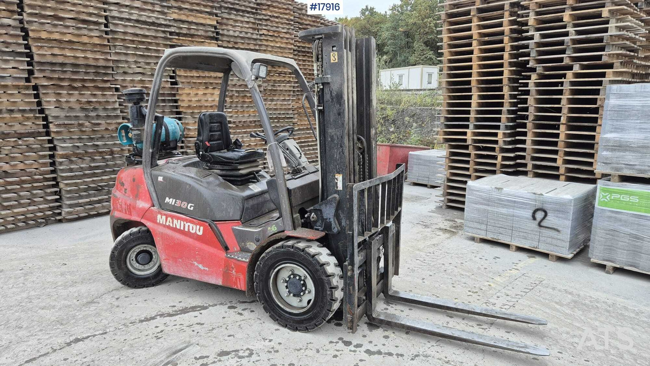 2015 Manitou MI 30 G - رافعة شوكية تعمل بالغاز: صور 5 2015 Manitou MI 30 G - رافعة شوكية تعمل بالغاز: صور 5