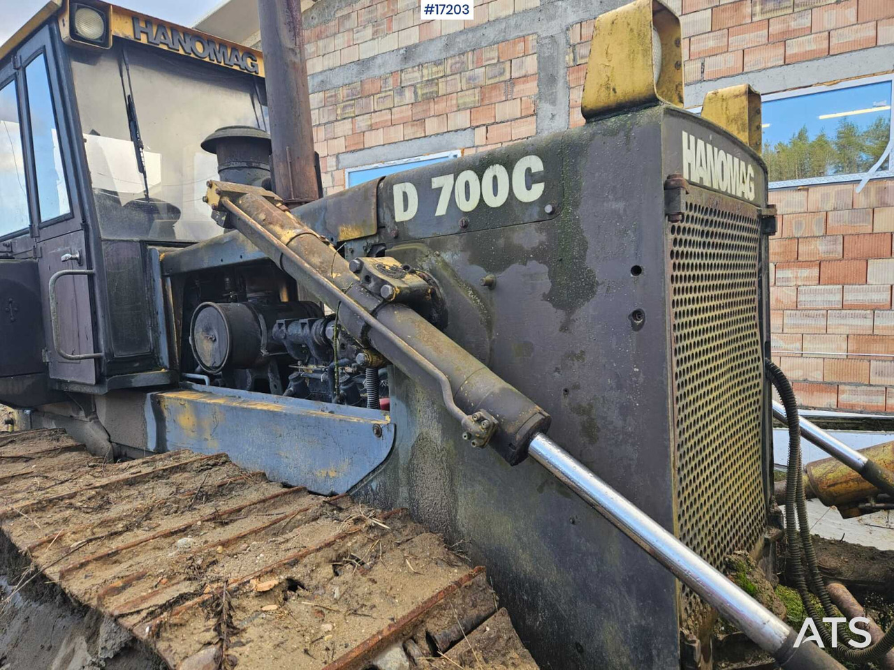Bulldozer HANOMAG D700 C (1991) - بلدوزر: صور 4 Bulldozer HANOMAG D700 C (1991) - بلدوزر: صور 4