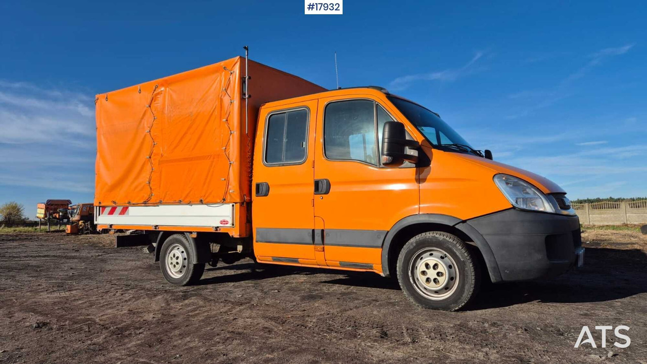 IVECO 35S14D double cab with box body (2011) - الشاحنات الصغيرة ستائر, الشاحنات الصغيرة كابينة مزدوجة: صور 3 IVECO 35S14D double cab with box body (2011) - الشاحنات الصغيرة ستائر, الشاحنات الصغيرة كابينة مزدوجة: صور 3