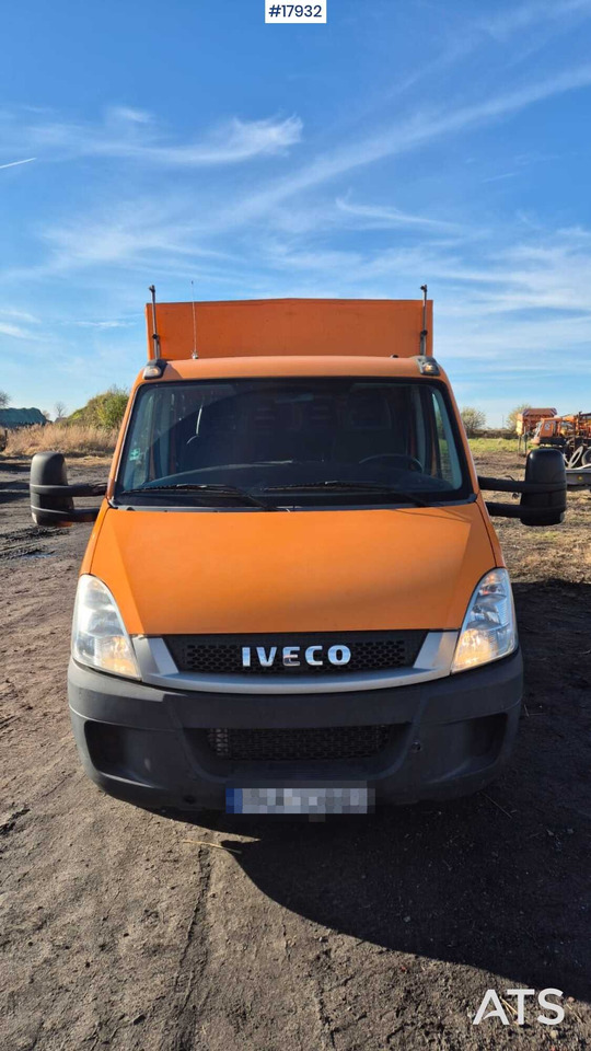 IVECO 35S14D double cab with box body (2011) - الشاحنات الصغيرة ستائر, الشاحنات الصغيرة كابينة مزدوجة: صور 4 IVECO 35S14D double cab with box body (2011) - الشاحنات الصغيرة ستائر, الشاحنات الصغيرة كابينة مزدوجة: صور 4