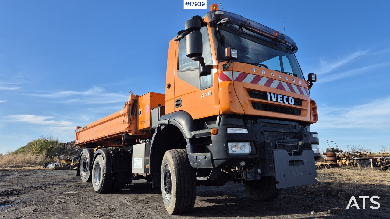 Tipper/sand spreader IVECO TRAKKER 410 6x4 (2008) - قلابات: صور 2 Tipper/sand spreader IVECO TRAKKER 410 6x4 (2008) - قلابات: صور 2