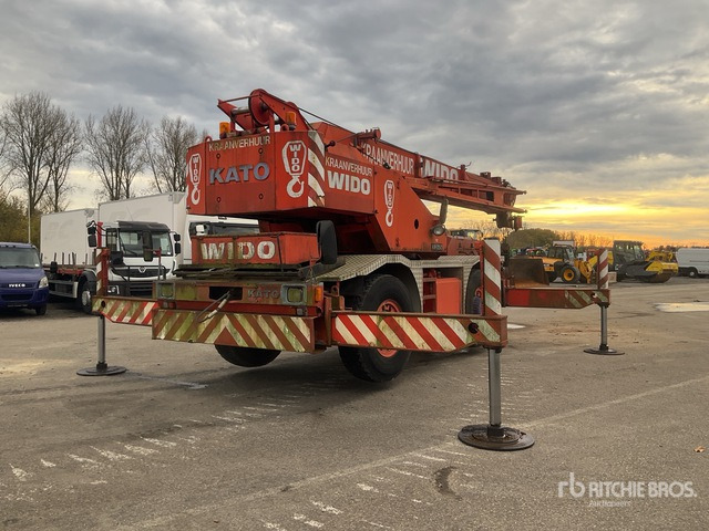 1990 Kato KR-250 25 ton 4x4x4 Rough Terrain Crane - رافعة الطرق الوعرة: صور 3 1990 Kato KR-250 25 ton 4x4x4 Rough Terrain Crane - رافعة الطرق الوعرة: صور 3
