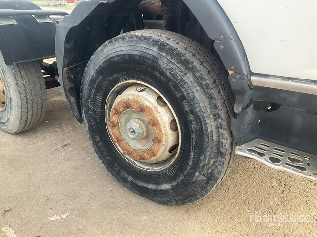 1999 Volvo FM8438B 8x4 Twin-Steer Cab and Chassis - الشاسيه شاحنة: صور 5 1999 Volvo FM8438B 8x4 Twin-Steer Cab and Chassis - الشاسيه شاحنة: صور 5