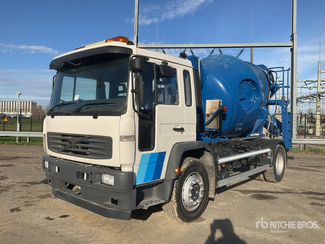 2004 Volvo FL6 4x2 Mixer Truck - شاحنة خلاطة خرسانة: صور 2 2004 Volvo FL6 4x2 Mixer Truck - شاحنة خلاطة خرسانة: صور 2