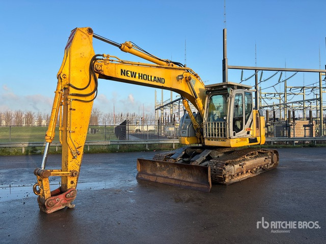 2011 New Holland E235BSR-2 Tracked Excavator - حفارات زحافة: صور 1 2011 New Holland E235BSR-2 Tracked Excavator - حفارات زحافة: صور 1