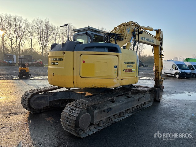 2011 New Holland E235BSR-2 Tracked Excavator - حفارات زحافة: صور 3 2011 New Holland E235BSR-2 Tracked Excavator - حفارات زحافة: صور 3