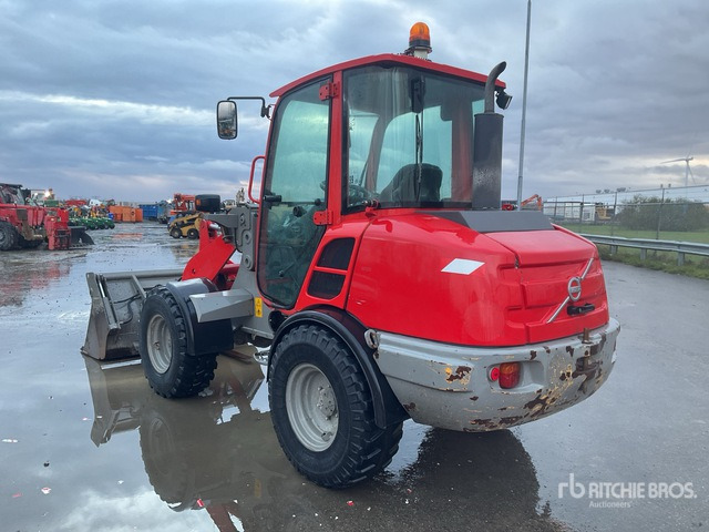 2013 Volvo L25F Compact Track Loader - اللودر بعجل: صور 3 2013 Volvo L25F Compact Track Loader - اللودر بعجل: صور 3