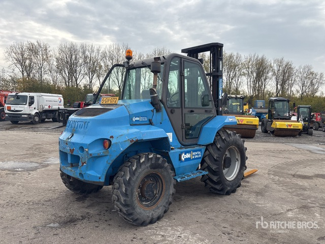 2015 Manitou M30-4 4x4 Rough Terrain Forklift - شاحنات الطرق الوعرة: صور 3 2015 Manitou M30-4 4x4 Rough Terrain Forklift - شاحنات الطرق الوعرة: صور 3