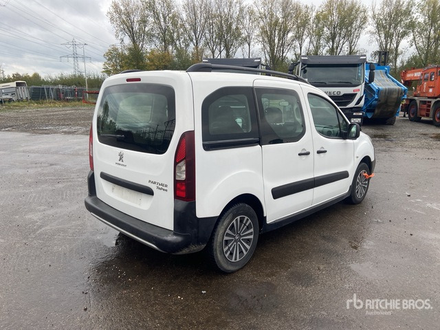 2017 Peugeot Partner 4x2 Van Truck - سيارة: صور 5 2017 Peugeot Partner 4x2 Van Truck - سيارة: صور 5