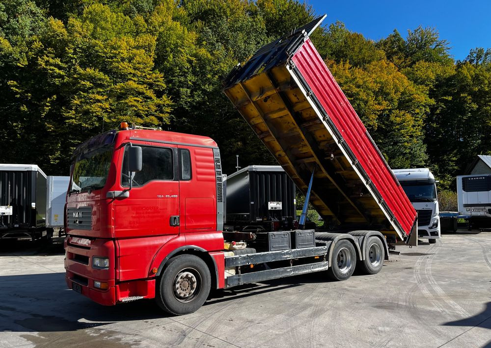 MAN TGA 26.480 // Wywrotka 3 stronna // 2004 Rok // 6x4 // Kiper Schwarzmuller // - قلابات: صور 1 MAN TGA 26.480 // Wywrotka 3 stronna // 2004 Rok // 6x4 // Kiper Schwarzmuller // - قلابات: صور 1