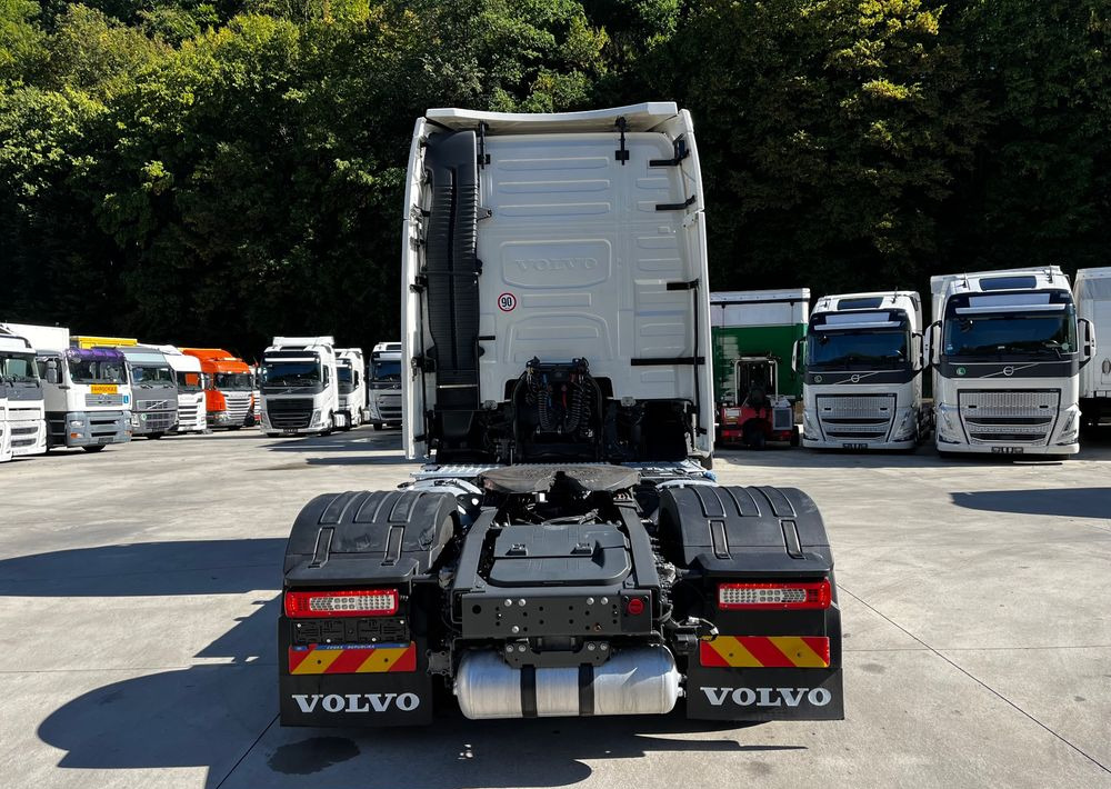Volvo FH 500 // Zamiana na starszy // EURO 6 // Standard // 2024 Rok // Parkclima // Globe XL // Skóry // Joystick // - شاحنة جرار: صور 5 Volvo FH 500 // Zamiana na starszy // EURO 6 // Standard // 2024 Rok // Parkclima // Globe XL // Skóry // Joystick // - شاحنة جرار: صور 5