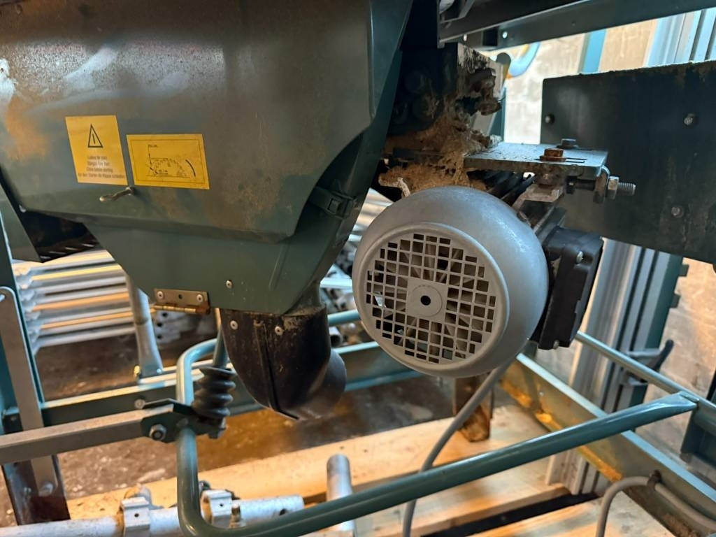 آلة النجارة Ernex 1603 230/400 V gjerdesag med rullebord: صور 9 آلة النجارة Ernex 1603 230/400 V gjerdesag med rullebord: صور 9