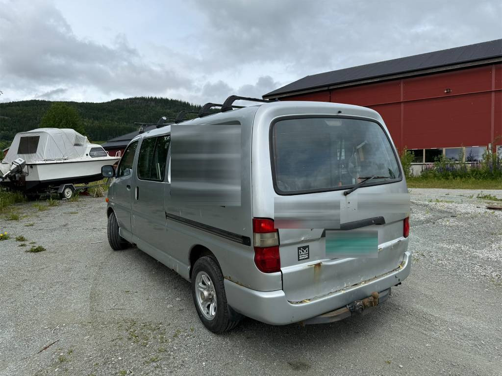 Toyota Hiace 4x4 - فان: صور 3 Toyota Hiace 4x4 - فان: صور 3