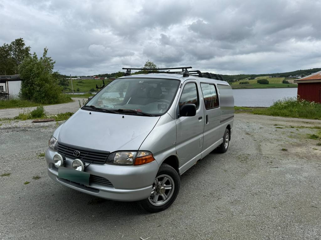 Toyota Hiace 4x4 - فان: صور 1 Toyota Hiace 4x4 - فان: صور 1