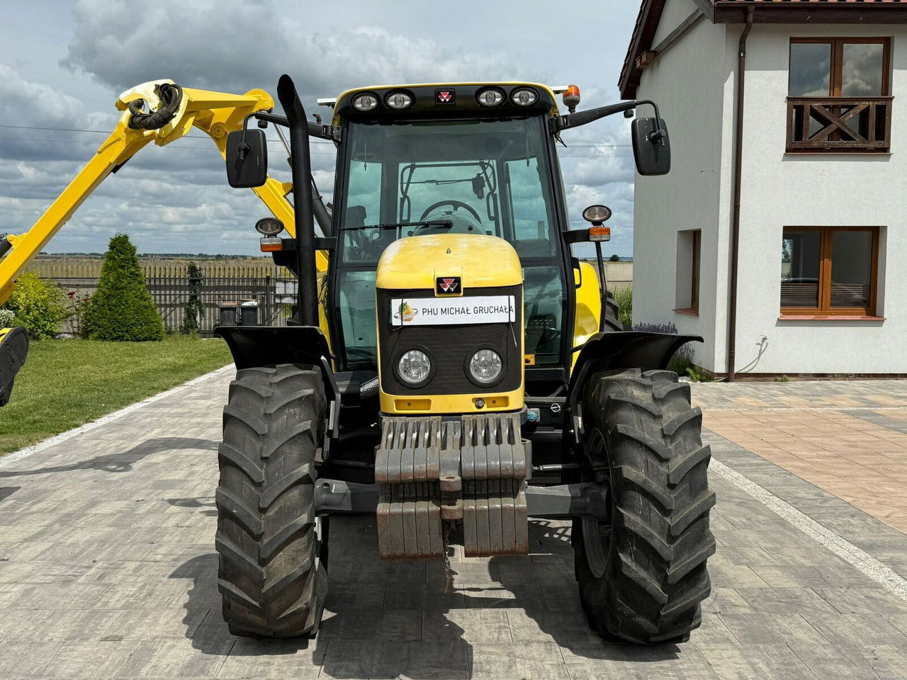 Massey Ferguson 6445 z kosiarką wysięgnikową do poboczy Rousseau T hénor 510 L FI - جرار: صور 2 Massey Ferguson 6445 z kosiarką wysięgnikową do poboczy Rousseau T hénor 510 L FI - جرار: صور 2