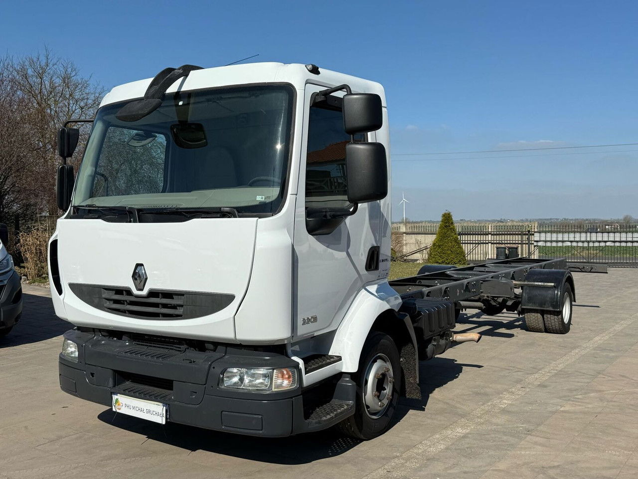Renault Midlum 220 - الشاسيه شاحنة: صور 3 Renault Midlum 220 - الشاسيه شاحنة: صور 3
