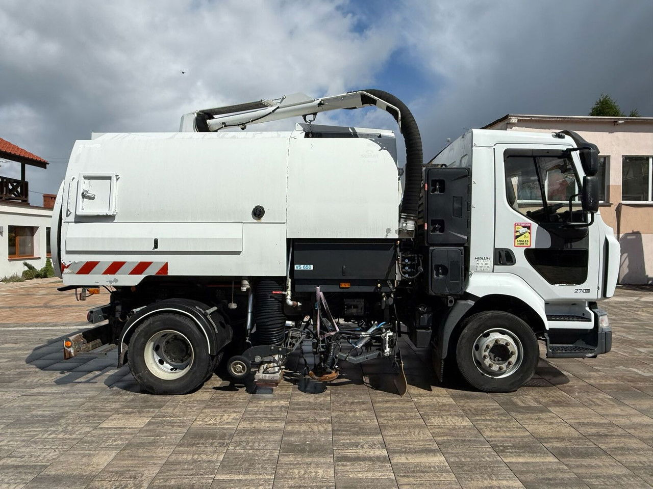 Renault Midlum 270 DXi - سياره كنس شوارع: صور 4 Renault Midlum 270 DXi - سياره كنس شوارع: صور 4
