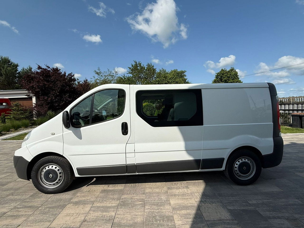 Renault Trafic 2.0 Doka 6 osobowy Klimatyzacja Hak - فان المدمجة: صور 5 Renault Trafic 2.0 Doka 6 osobowy Klimatyzacja Hak - فان المدمجة: صور 5