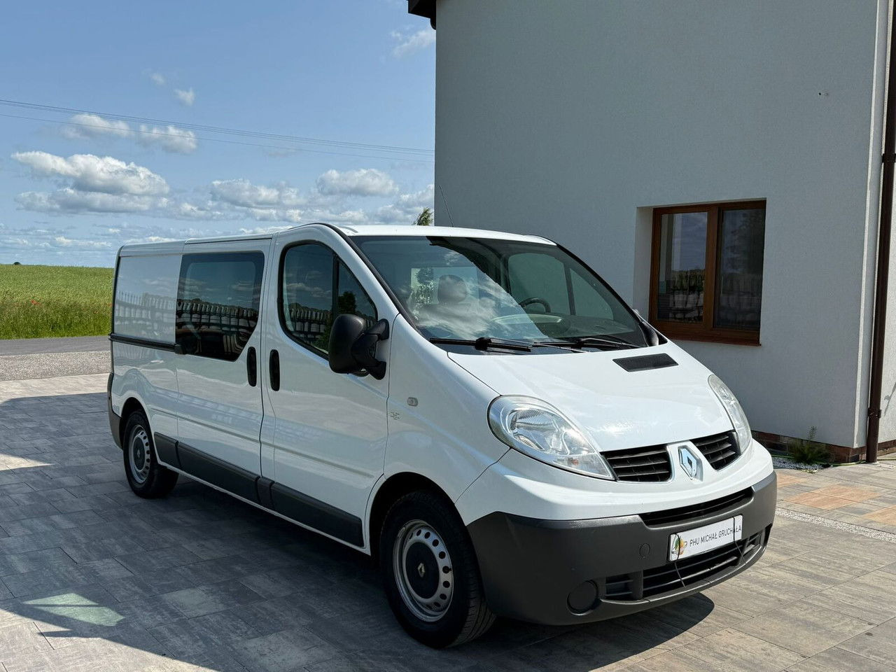 Renault Trafic 2.0 Doka 6 osobowy Klimatyzacja Hak - فان المدمجة: صور 1 Renault Trafic 2.0 Doka 6 osobowy Klimatyzacja Hak - فان المدمجة: صور 1
