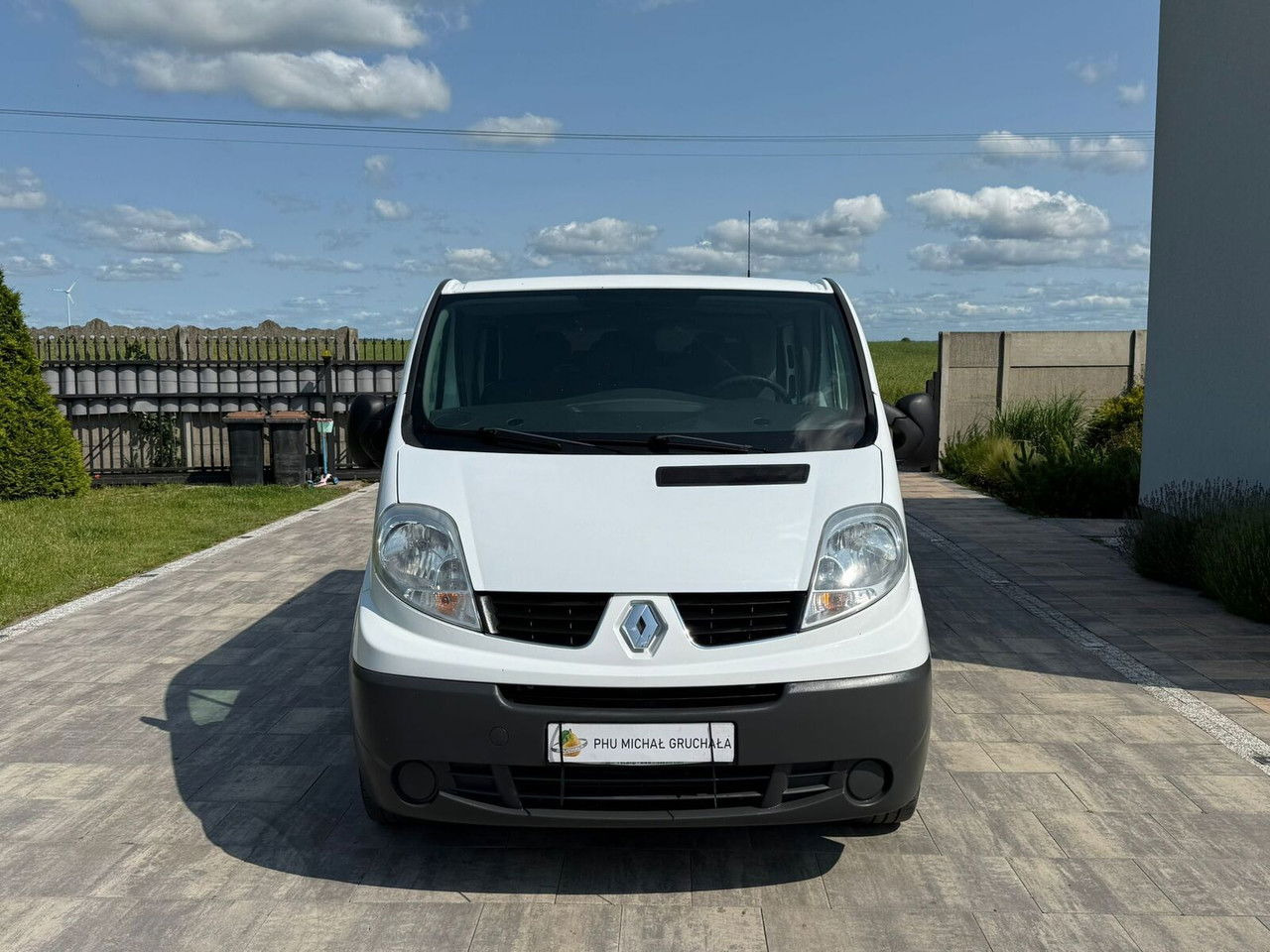 Renault Trafic 2.0 Doka 6 osobowy Klimatyzacja Hak - فان المدمجة: صور 2 Renault Trafic 2.0 Doka 6 osobowy Klimatyzacja Hak - فان المدمجة: صور 2