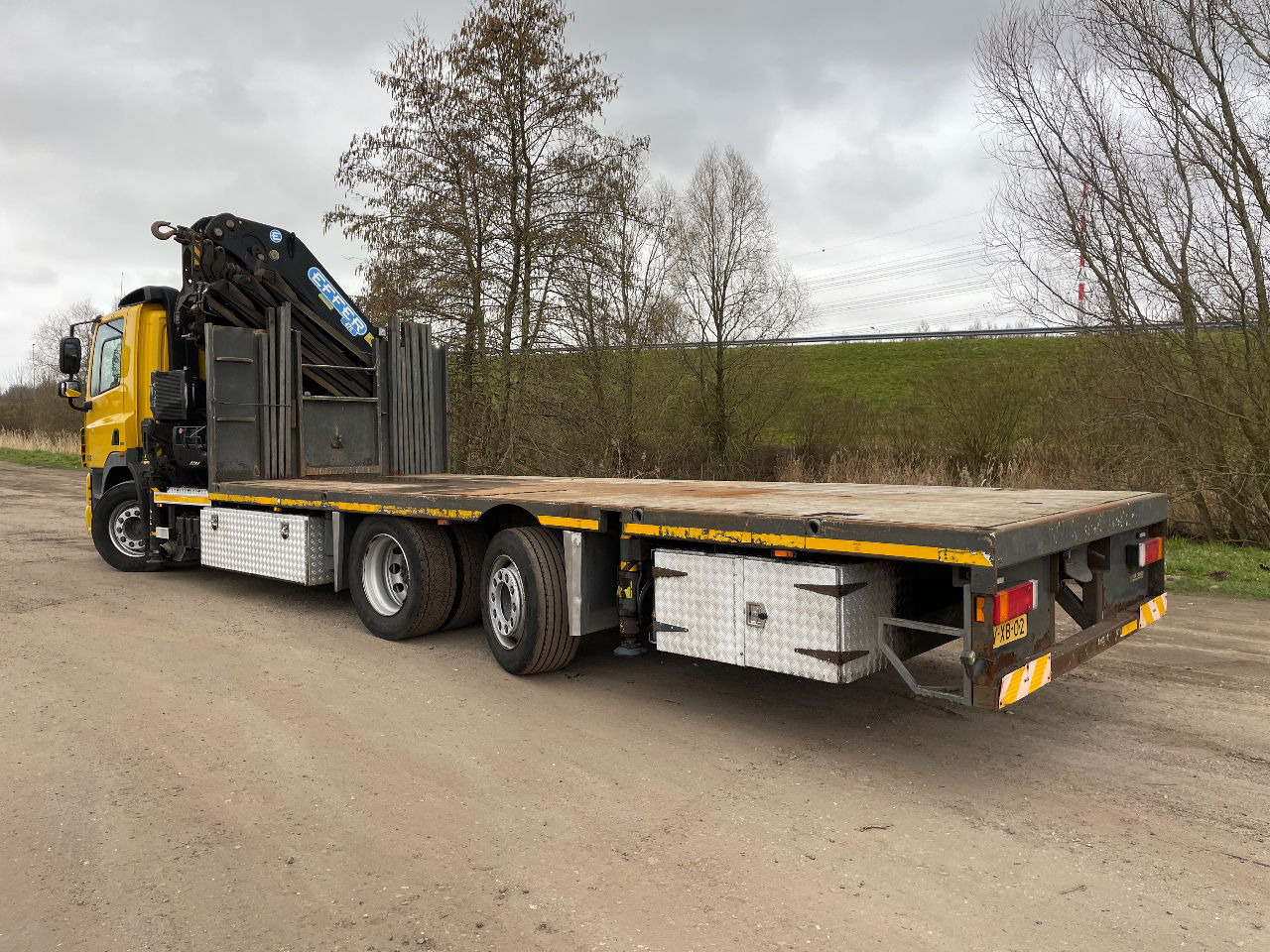DAF 85.410 Met Effer 470 6s laadkraan ladekran loadercrane crane palfinger hiab fassi - شاحنة كرين: صور 3 DAF 85.410 Met Effer 470 6s laadkraan ladekran loadercrane crane palfinger hiab fassi - شاحنة كرين: صور 3