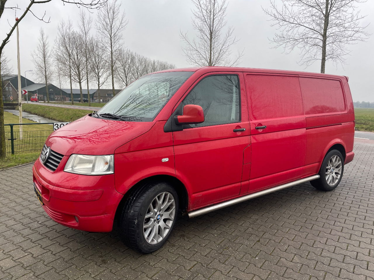 Volkswagen Transporter t5 2.5 L2 dubbele schuifdeur - فان المدمجة: صور 2 Volkswagen Transporter t5 2.5 L2 dubbele schuifdeur - فان المدمجة: صور 2