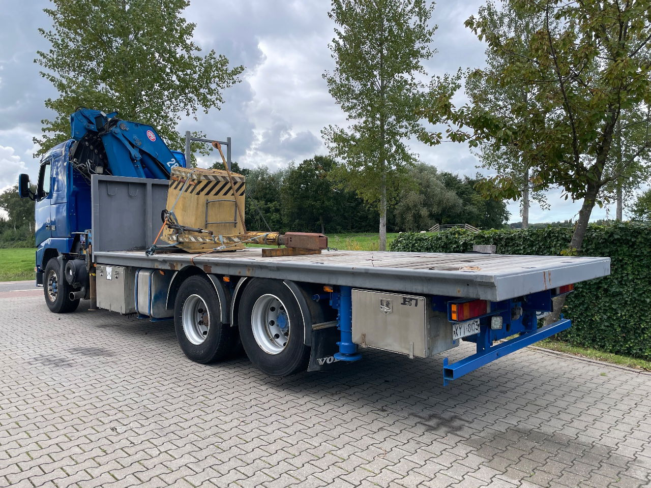 Volvo FH 16 FH16 420 with HMF 2820 crane with jib and front stamps Very Good Condition - شاحنة كرين: صور 3 Volvo FH 16 FH16 420 with HMF 2820 crane with jib and front stamps Very Good Condition - شاحنة كرين: صور 3